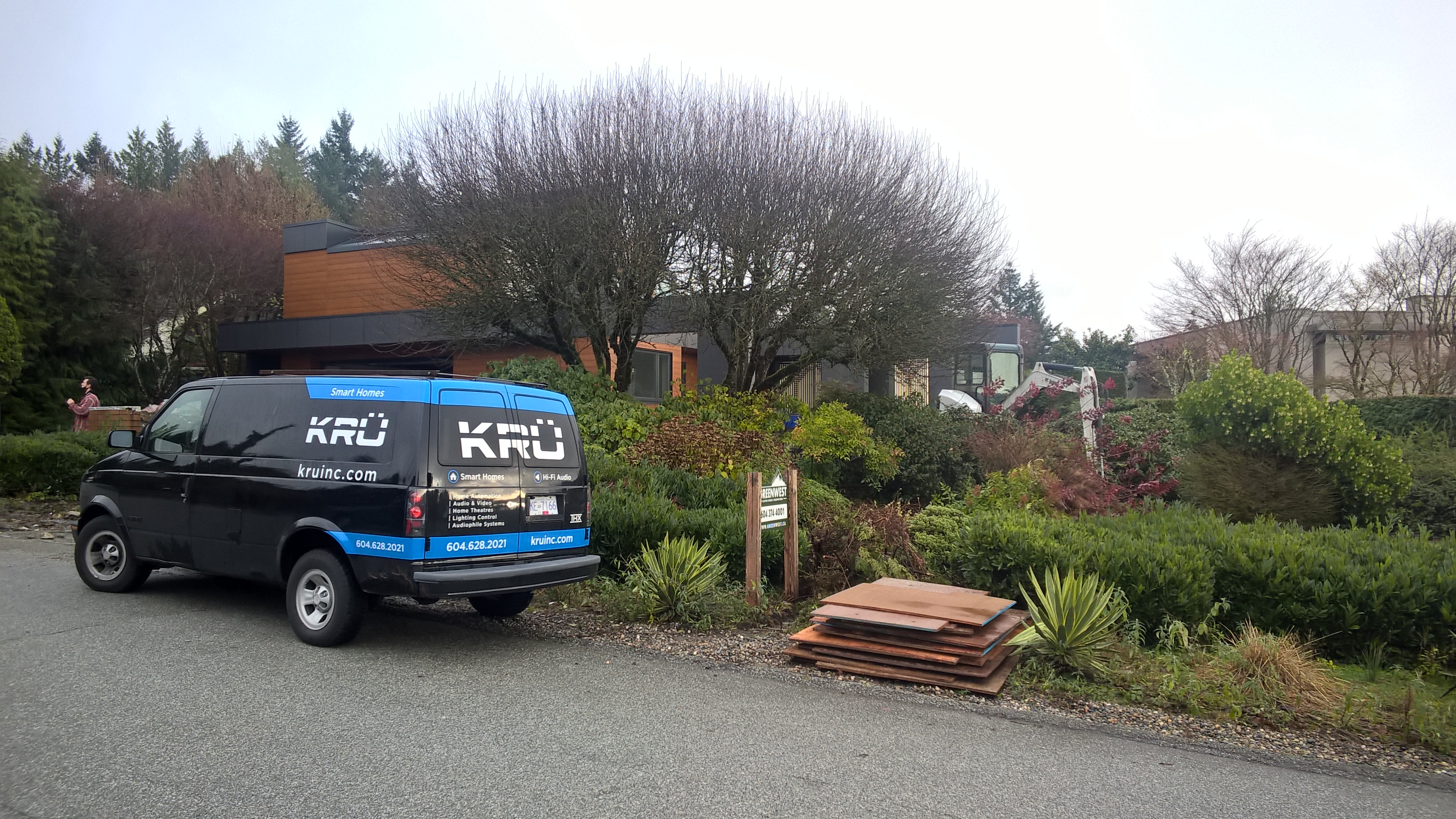 Project management software for custom audio video